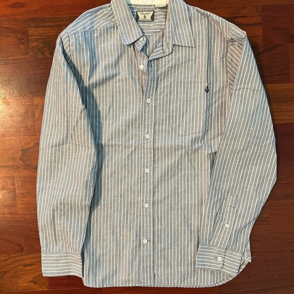 Volcom long sleeve button shirt